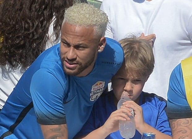 Neymar e o filho, Davi Lucca (Foto: Francisco Cepeda/AgNews)