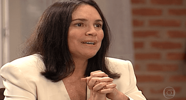 Por Amor: Morte de helicóptero, adoção de uma menina e personagem solitário agitam reta final da novela