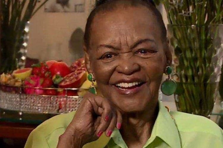 Atriz Ruth de Souza foi internada as pressas em um hospital com uma pneumonia grave (Foto: Reprodução)