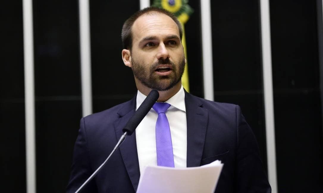 Eduardo Bolsonaro criticou José de Abreu e defendeu Gloria Perez (Foto: Reprodução) Eduardo Bolsonaro criticou José de Abreu e defendeu Gloria Perez (Foto: Reprodução)