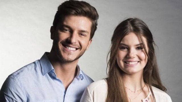Camila Queiroz revela rixa contra Klebber Toledo e dispara: "Não queria ficar perto dele"