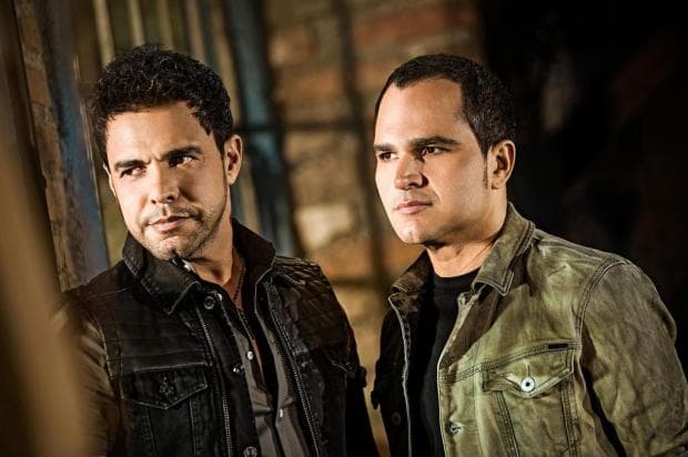 Zezé Di Camargo e Leonardo se reúnem após morte de parceiros e fazem show juntos
