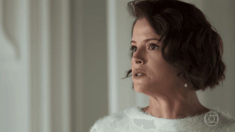 Josiane (Agatha Moreira) perderá todo seu dinheiro após vingança de Maria da Paz (Juliana Paes) em A Dona do Pedaço (Foto: Reprodução/Globo)