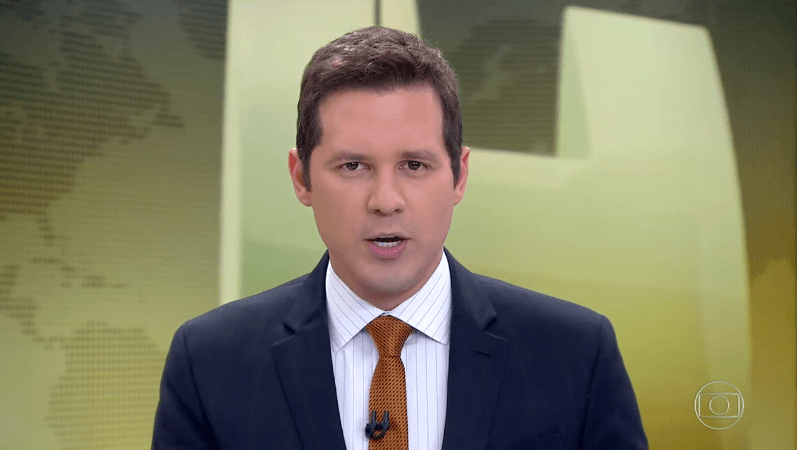 Dony De Nuccio surge dentro de estúdio e jornalista faz anúncio oficial: "Nada melhor"
