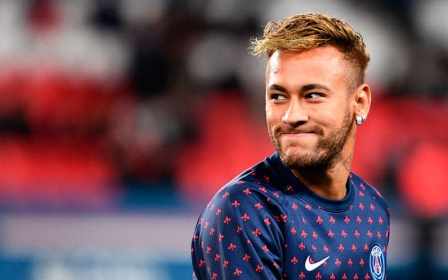 Após voltar com 'ex', Neymar é hostilizado, sofre rejeição e tem atitude surpreendente