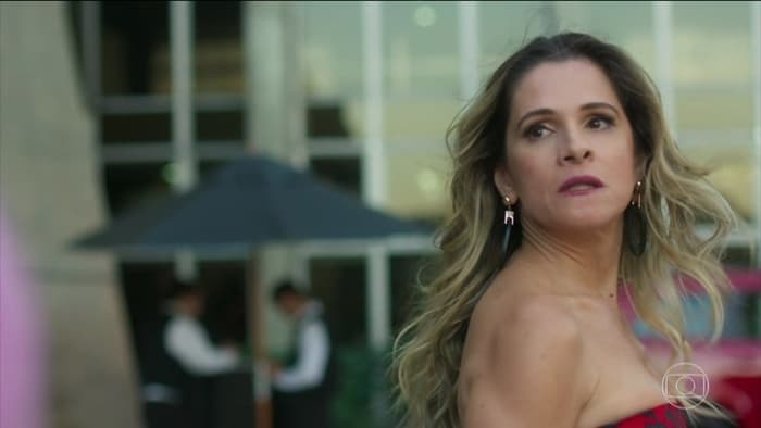 Bom Sucesso: Silvana inventa gravidez para prender Mario e descobre algo surpreendente