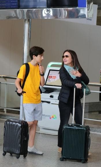 http://tvfoco.uai.com.br/wp-content/uploads/2015/05/Daniela-Mercury.jpg