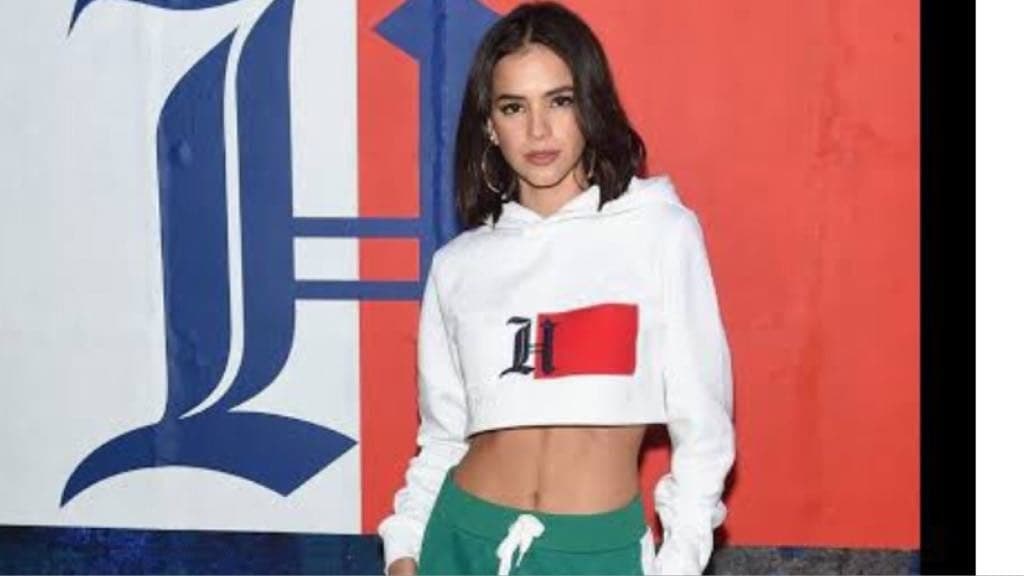 Bruna Marquezine é acusada de destratar fã após foto polêmica ser exposta e atitude errada da atriz espanta