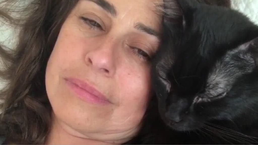 Após ser atacada por animal e quase perder a mão, Daniela Escobar faz desabafo: "alívio é o termômetro"