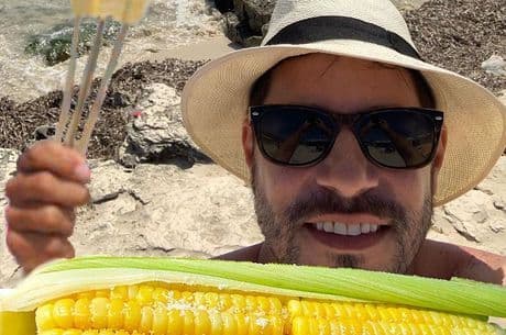 Evaristo Costa anuncia nova profissão após sair da Globo e decide vender comida na praia