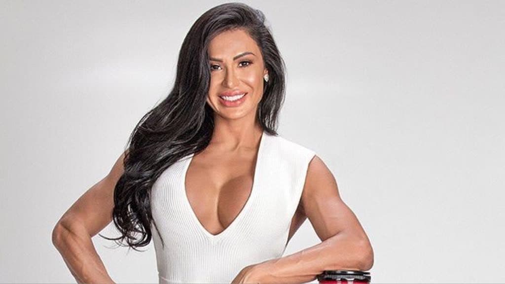 Irmã de Gracyanne Barbosa exibe bumbum gingante e rouba atenção para si com corpo escultural