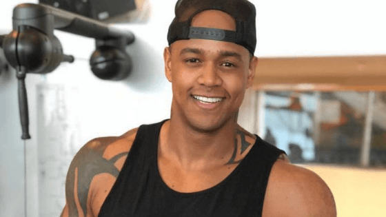 Léo Santana entra em guerra com outros famosos e surpreende ao ser o único sobrevivente