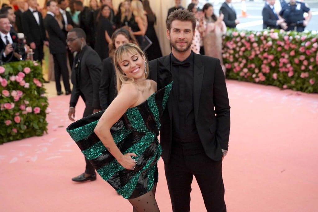 A cantora Miley Cyrus lançou nova música e deu detalhes da separação (Foto: Reprodução) A cantora Miley Cyrus lançou nova música e deu detalhes da separação (Foto: Reprodução)