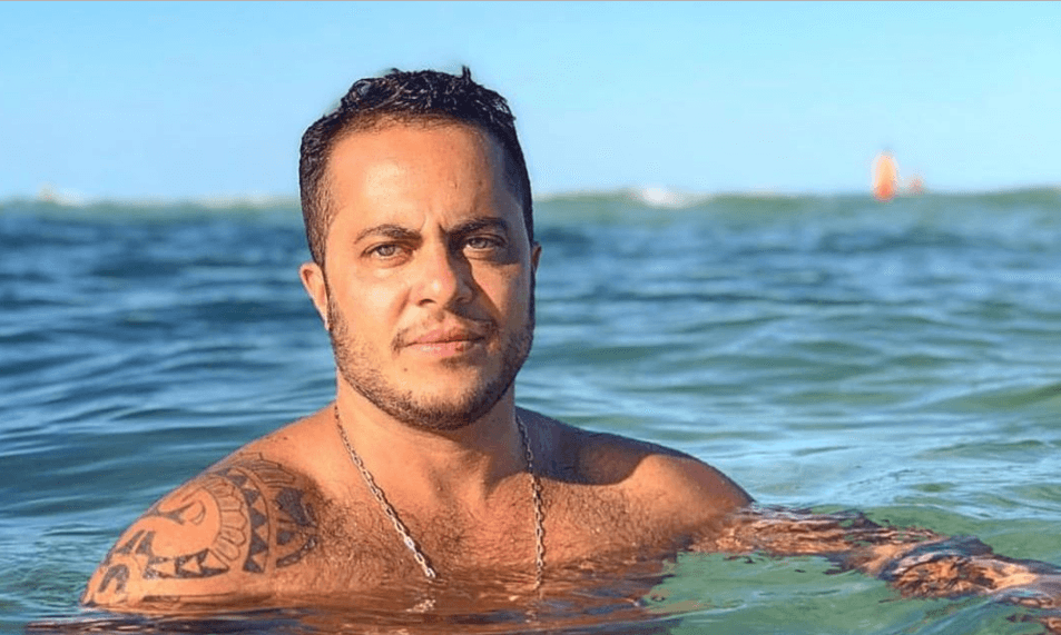 Thammy Miranda tem volume na sunga exposto e conta tudo sobre retirada de útero e ovário: "Vou usar para quê?"