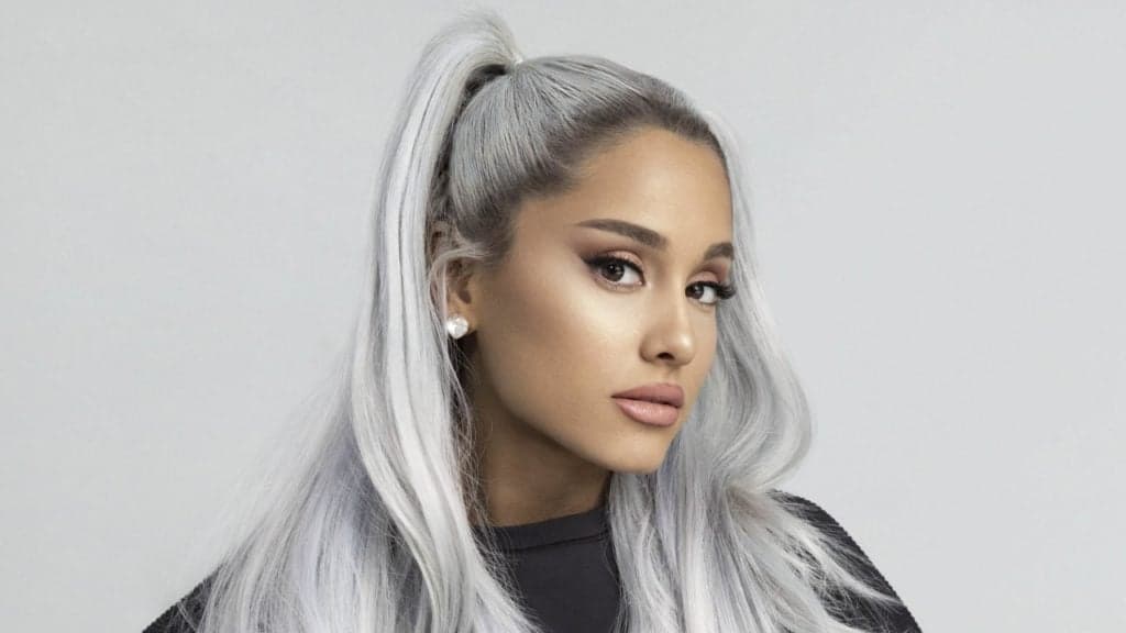 Ariana Grande volta a Manchester dois anos após atentando que matou 22 pessoas em seu show