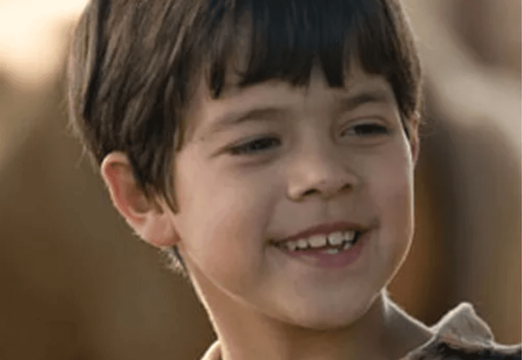 Ator mirim de Avenida Brasil, MC Jottapê vira funkeiro e faz sucesso em Sintonia, série da Netflix