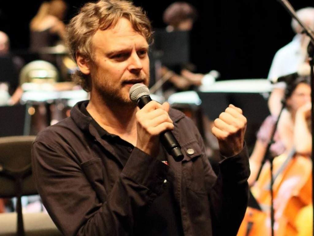 Morre o cantor Julien Gauthier aos 44 anos de idade (Foto: Reprodução) Morre o cantor Julien Gauthier aos 44 anos de idade (Foto: Reprodução)