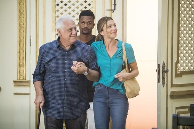 Bom Sucesso: Alberto tem delírio com Paloma e mostra suas verdadeiras intenções