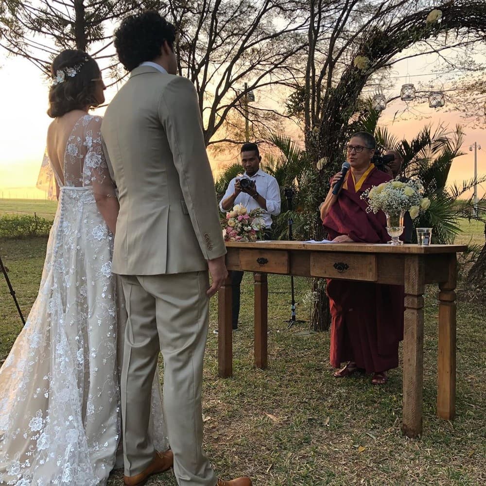 Mãe de João Baldasserini comandou cerimônia em São Paulo (Foto: Reprodução) Mãe de João Baldasserini comandou cerimônia em São Paulo (Foto: Reprodução)