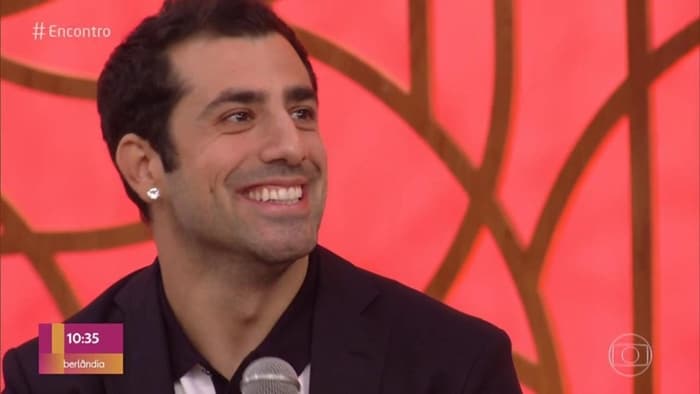 Kaysar Dadour teve nome pronunciado de forma errada por Patrícia Poeta no Encontro (Foto: Reprodução/Globo) Kaysar Dadour teve nome pronunciado de forma errada por Patrícia Poeta no Encontro (Foto: Reprodução/Globo)