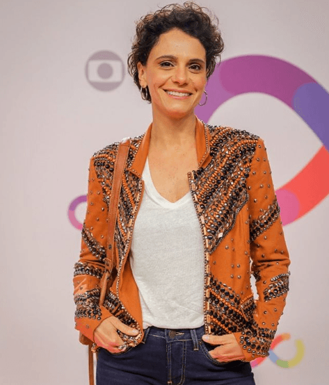 http://tvfoco.uai.com.br/wp-content/uploads/2015/05/Daniela-Mercury.jpg