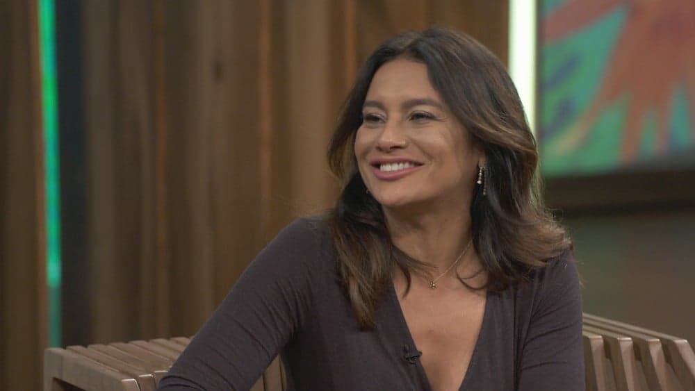 Dira Paes fala sobre morte da sobrinha e se emociona em entrevista no programa Conversa com Bial