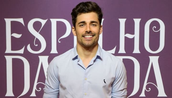 Galã recém-revelado pela Globo vira aposta da Record e será protagonista de nova novela