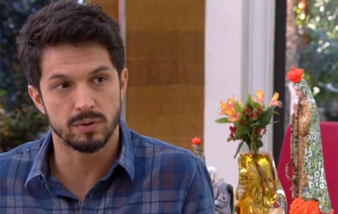 Romulo Estrela tem vídeo completamente pelado exibido para todo o Brasil e detalhe repercute