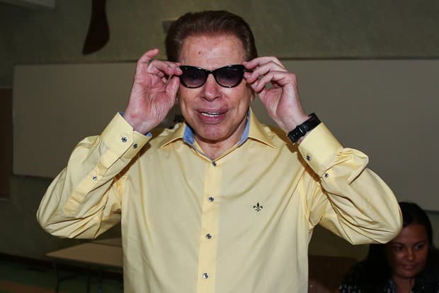 Silvio Santos aparece acompanhado de famoso assassino e assusta público: "Cuidado"