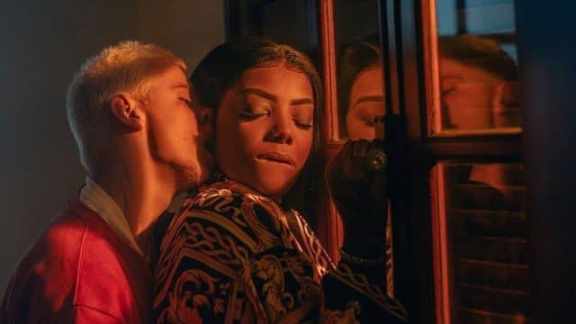 Ludmilla é flagrada em momento íntimo com outro homem e namorada vai aos prantos em desespero