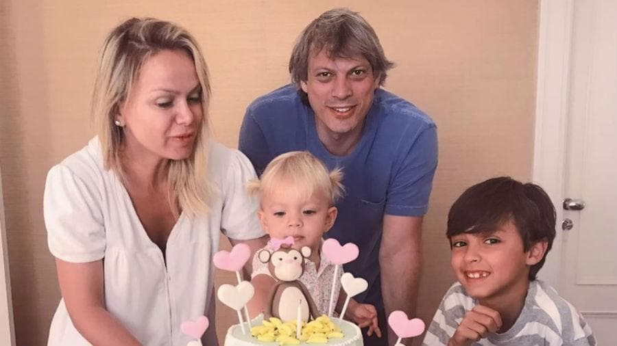 Eliana faz festinha para comemorar 2 anos da filha: "Nosso milagrinho"