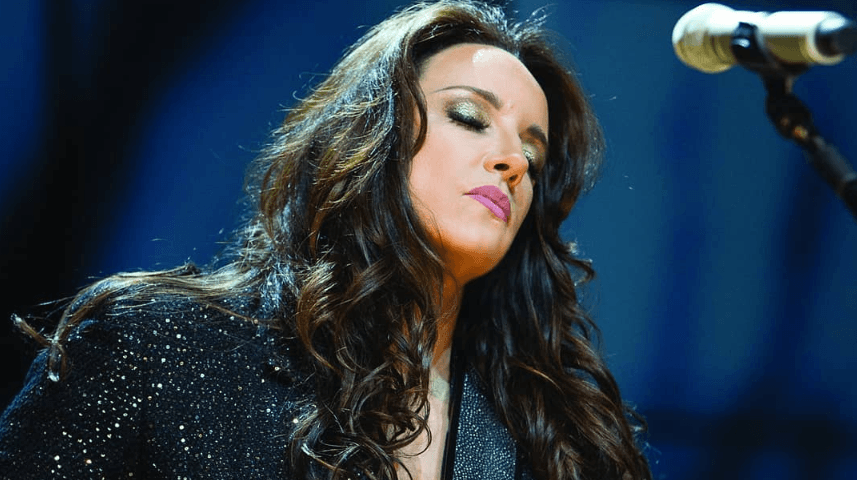 Ana Carolina é detonada por funcionário após show e verdadeira face da cantora é revelada
