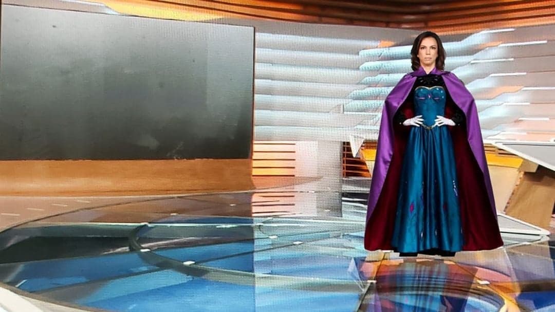 Ana Paula Araújo se tornou a Elsa, nos estúdios do Bom Dia Brasil, da Globo (Foto: Reprodução/Instagram) Ana Paula Araújo se tornou a Elsa, nos estúdios do Bom Dia Brasil, da Globo (Foto: Reprodução/Instagram)