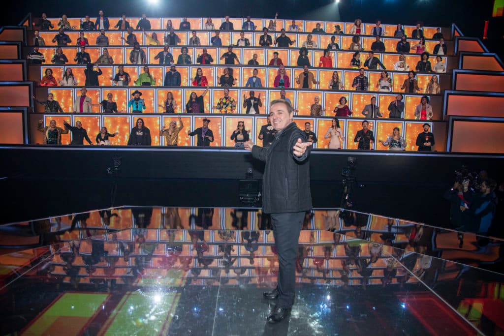 Segunda temporada do Canta Comigo estreia hoje na Record e promete candidatos fortes e júri mais exigente