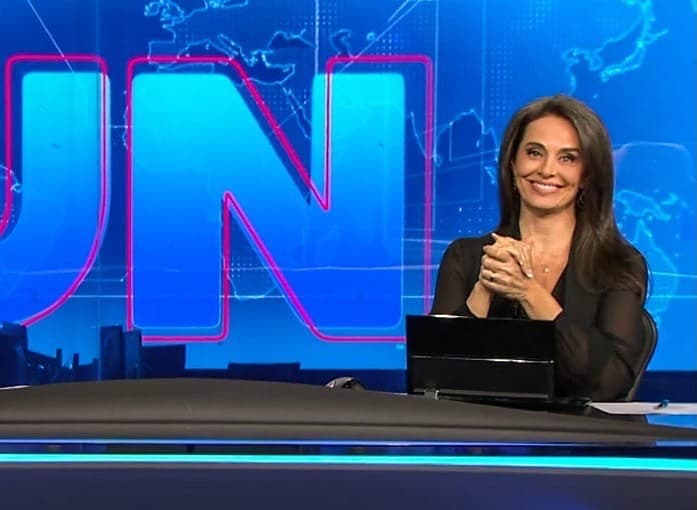 Carla Vilhena, após deixar a Globo, passa por sufoco em ônibus e se desespera ao usar metrô
