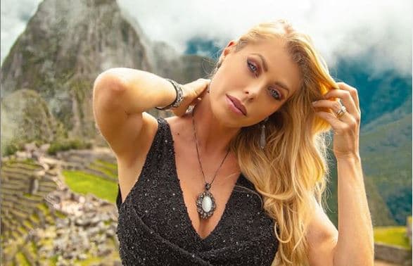 Caroline Bittencourt tem morte trágica cheia de mistérios, marido é julgado como criminoso e verdade surge: "Afundou"