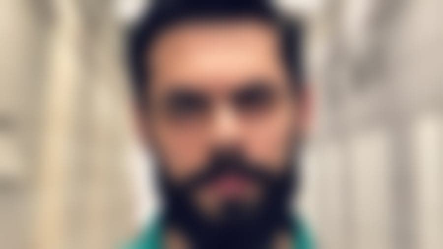 Jornalista da Globo é flagrado em aplicativo de pegação e detalhe íntimo entrega segredo