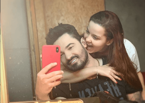 A cantora Maiara, da dupla, Maiara e Maraisa se envolveu em mais uma polêmica com o seu namorado, Fernanda Zor (Foto: Reprodução)