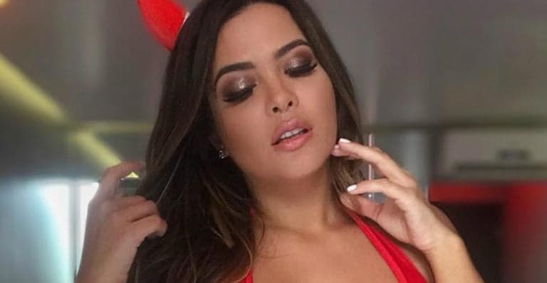Geisy Arruda surpreende e faz anúncio procurando parceiro sexual: 'Preciso de submissos'