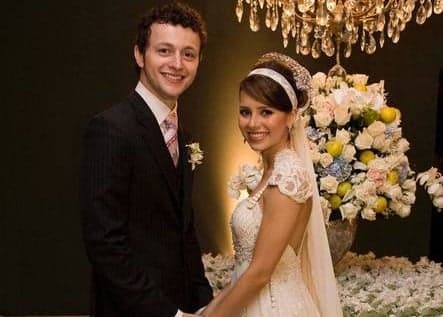 11 anos depois, objeto encontrado no casamento de Sandy é vendido por valor exorbitante