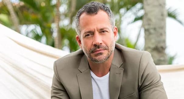 Malvino Salvador está fazendo o maior sucesso com personagem gay