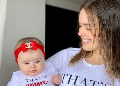 Thaeme Mariôto revela que Liz está começando a falar e surpreende com declaração para a filha