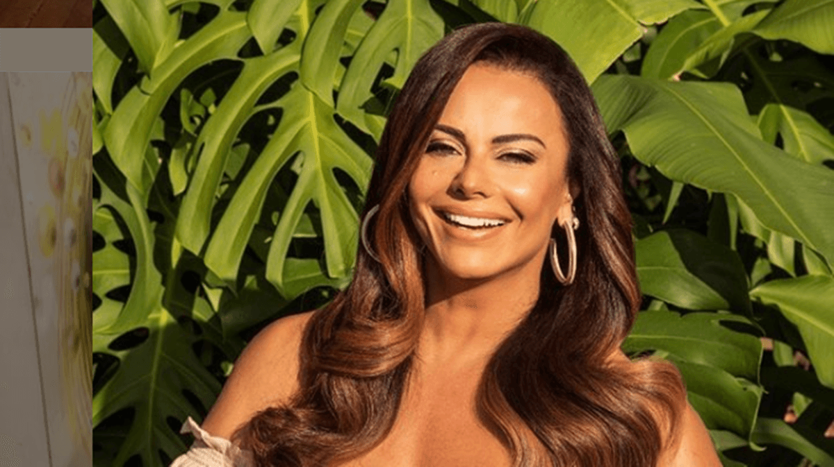 Viviane Araújo dá entrevista a revista QUEM e fala sobre sua relação com as mulheres (Foto: Reprodução) Viviane Araújo dá entrevista a revista QUEM e fala sobre sua relação com as mulheres (Foto: Reprodução)