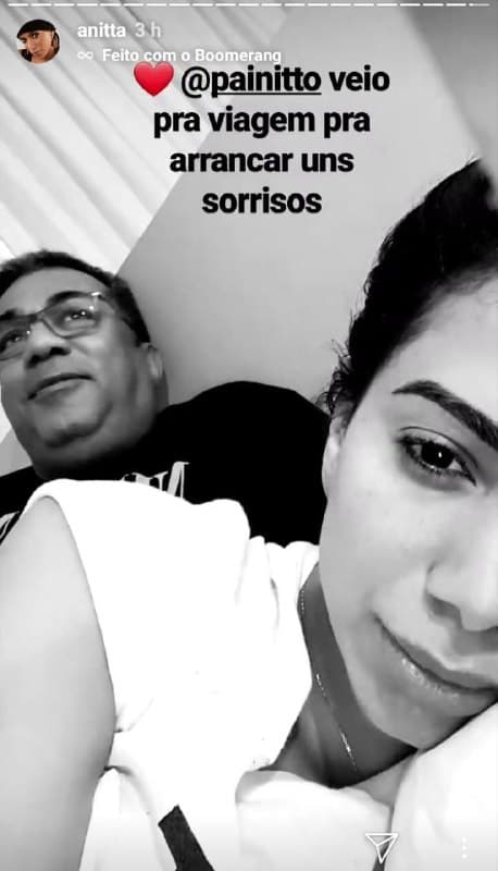 Anitta tem contado com a ajuda da família para atravessar o momento difícil (Foto: Reprodução/ Instagram) Anitta tem contado com a ajuda da família para atravessar o momento difícil (Foto: Reprodução/ Instagram)