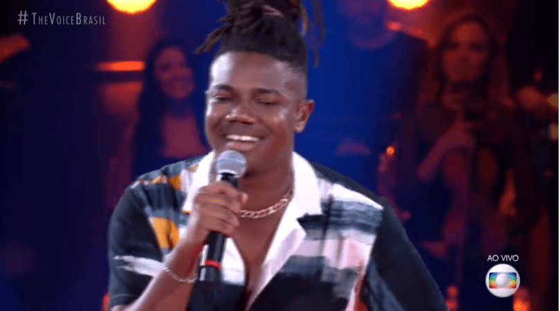 The Voice Brasil: participante fica nervoso, fala palavrão e é massacrado: "Pior apresentação"