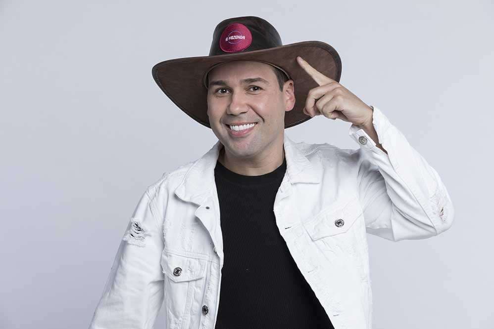 Viny causa polêmica em A Fazenda ao falar sobre corpo de Sabrina, chega a falar de calcinha usada e é detonado