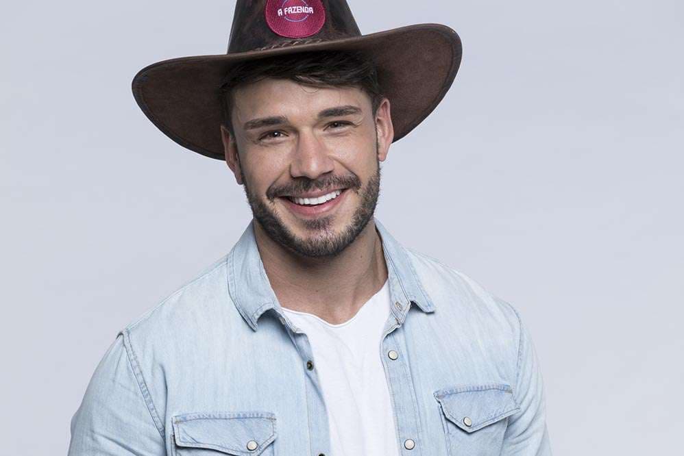 A Fazenda 2019: Clima esquenta e Lucas Viana mostra partes íntimas no reality da Record