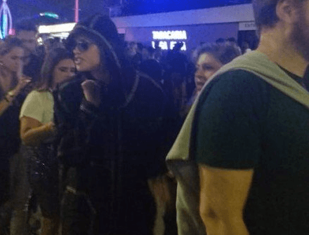 Agatha Moreira é flagrada disfarçada e curtindo Rock in Rio no meio da multidão