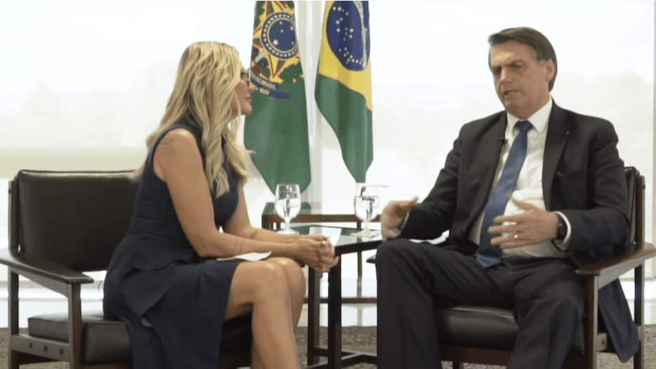 Antonia Fontenelle se preocupa com Bolsonaro e diz que não estão deixando governar: "Só nos resta orar"