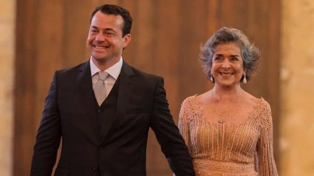 Filho da atriz Betty Faria comete grave crime e vira foragido da polícia